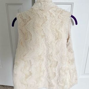 White faux fur vest size small, Jack by BB Dakota, worn twice